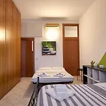 Tortona Design Flat